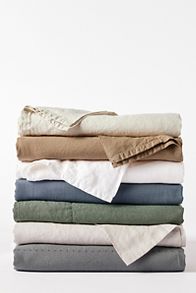 Slide View: 3: Coyuchi Organic Linen Chambray Duvet Cover