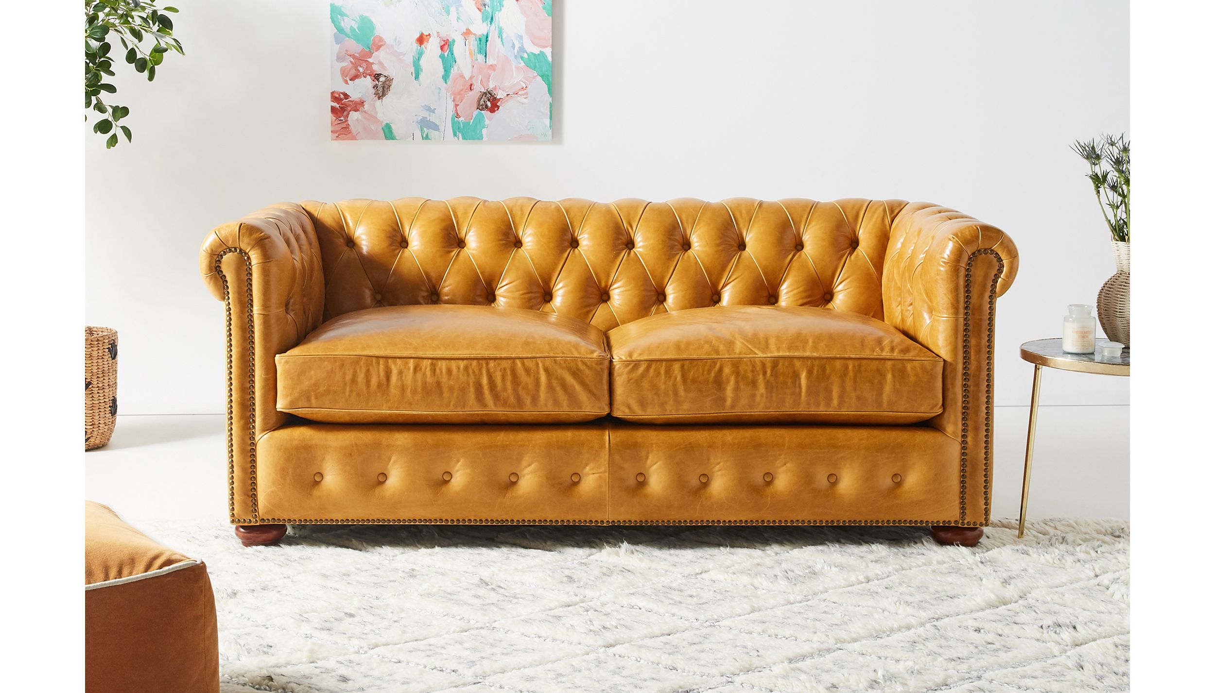 vergeven Los Vaak gesproken Leather Dulcimer Petite Chesterfield Sofa | AnthroLiving