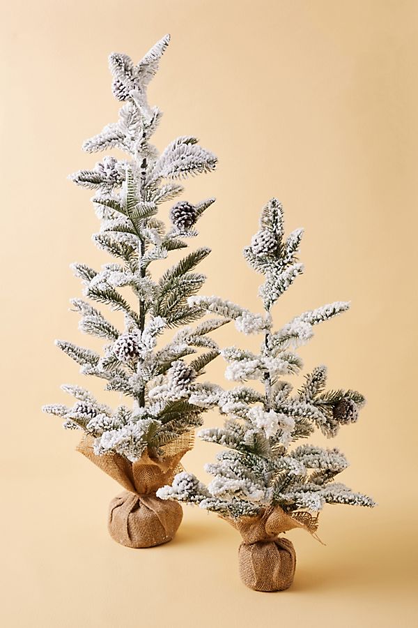 Slide View: 1: Flocked Christmas Tree
