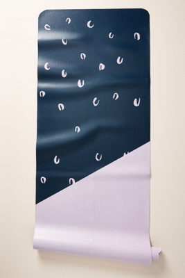 how to buy a yoga mat
