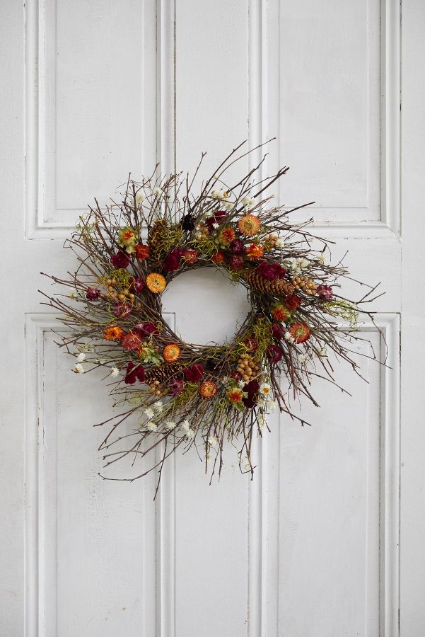 Slide View: 1: Birch + Preserved Ammobium Wreath