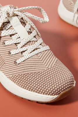 dr scholl's herzog sneakers