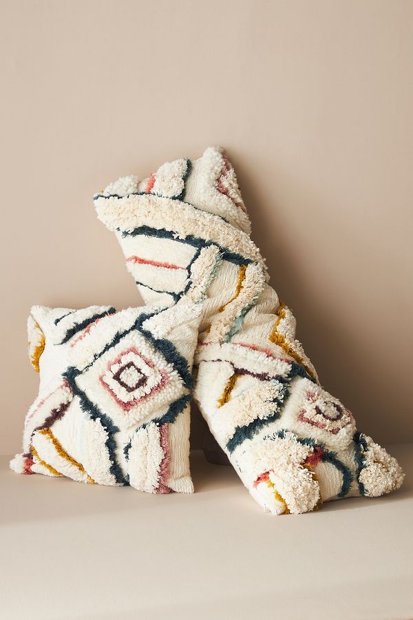 Slide View: 1: Tufted Lulu Pillow