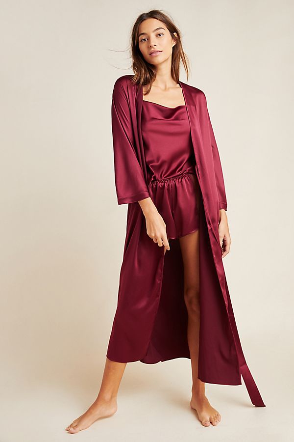 Slide View: 1: Refresh Robe