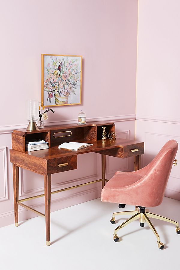 Slide View: 1: Zelda Desk