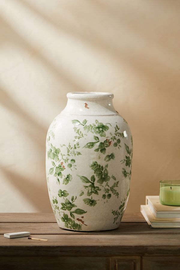 Slide View: 2: Green Chinoiserie Jar Vase