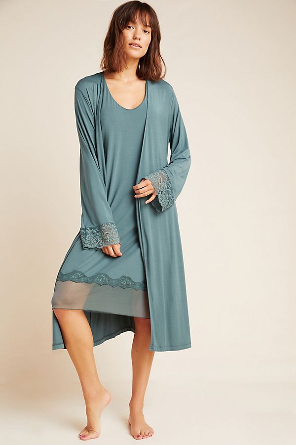 Slide View: 1: Luann Robe