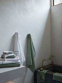 Slide View: 3: Coyuchi Air Weight Organic Oversized Hand Towel