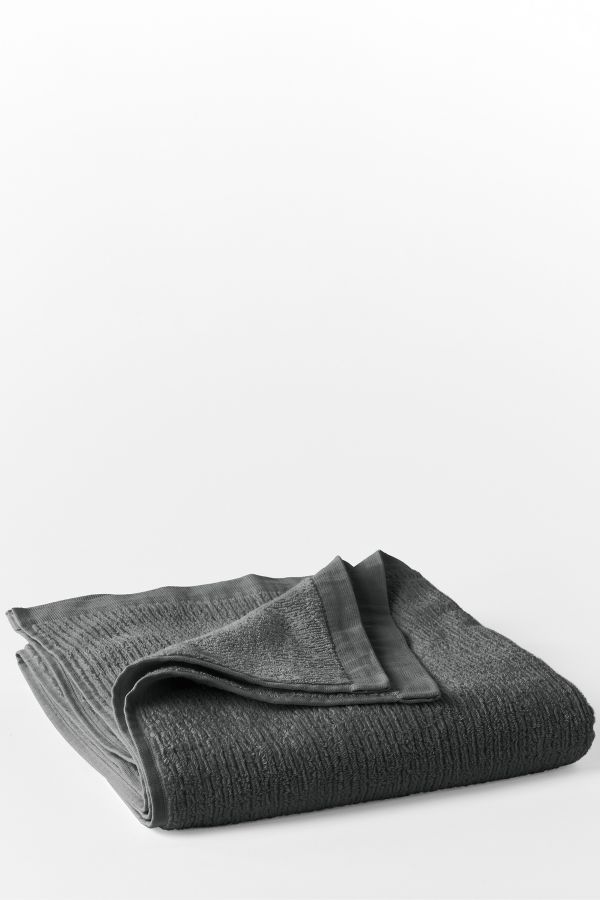 Slide View: 1: Coyuchi Temescal Organic Ribbed Bath Towel