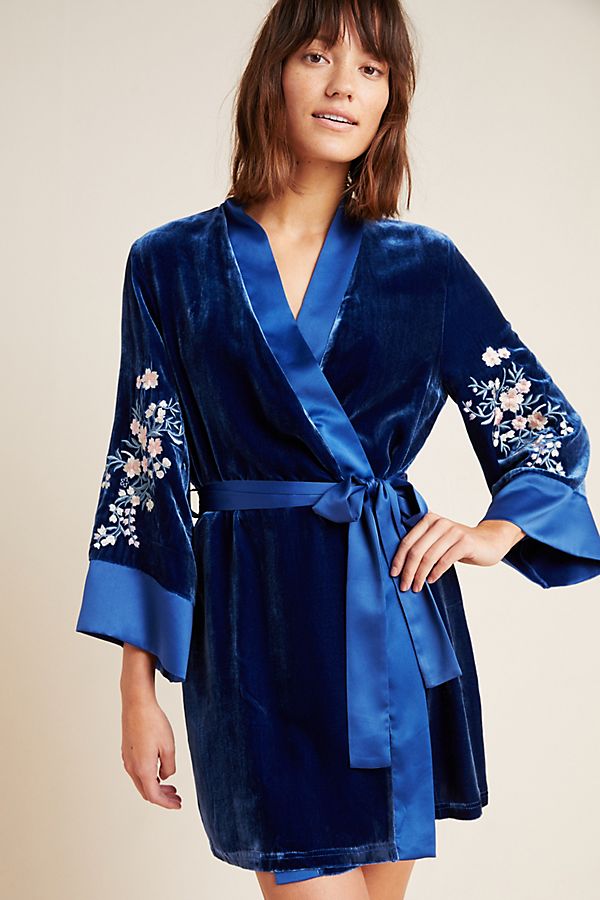 Slide View: 1: Sakura Embroidered Velvet Robe