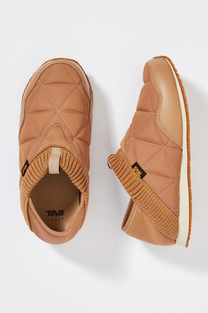 teva men's ember moc stores