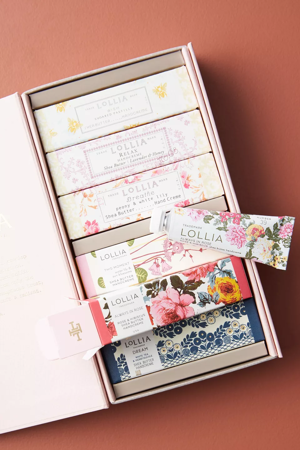 Wanna something practical but still thoughtful? This hand cream gift set is sure to be the best idea for your beloved grandma on this Mother’s Day or any special occasion. A set of 6 different scents with a gorgeous design helps to retain moisture and add a light fragrance for your grandma’s hands even in the coldest winter.
