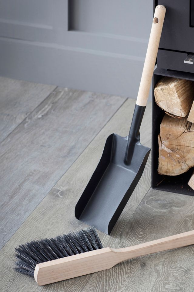 Fireside Dust Pan + Brush Set Anthropologie