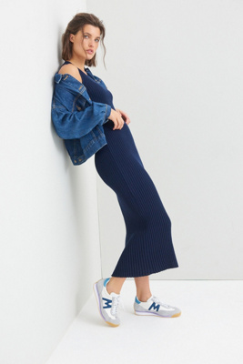 knit maxi dress with sleeves