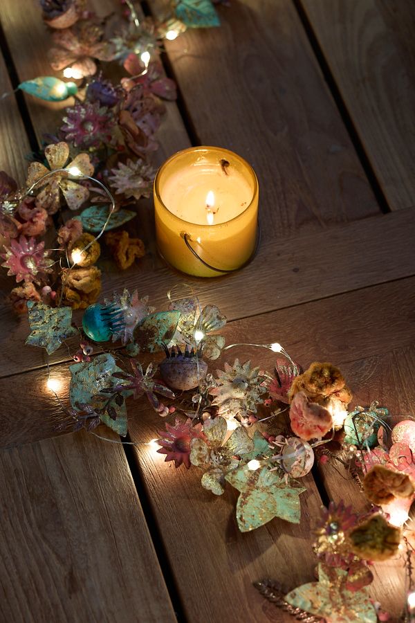 Slide View: 3: Gilded Botanicals Iron + Velvet Garland