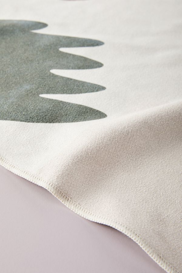 Sora Geometry Yoga Towel | Anthropologie UK