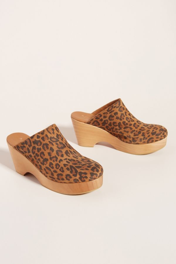hanna heeled clogs