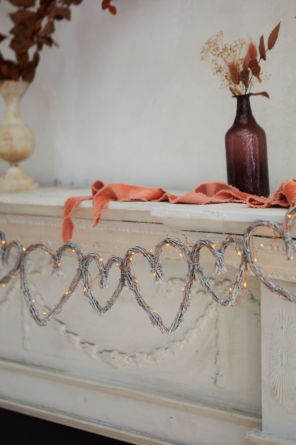 Slide View: 1: Grapevine Hearts Garland