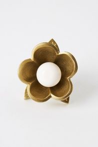 Slide View: 3: Nena Flower Knobs, Set of 2