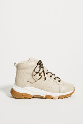 sherpa lined hiking boots