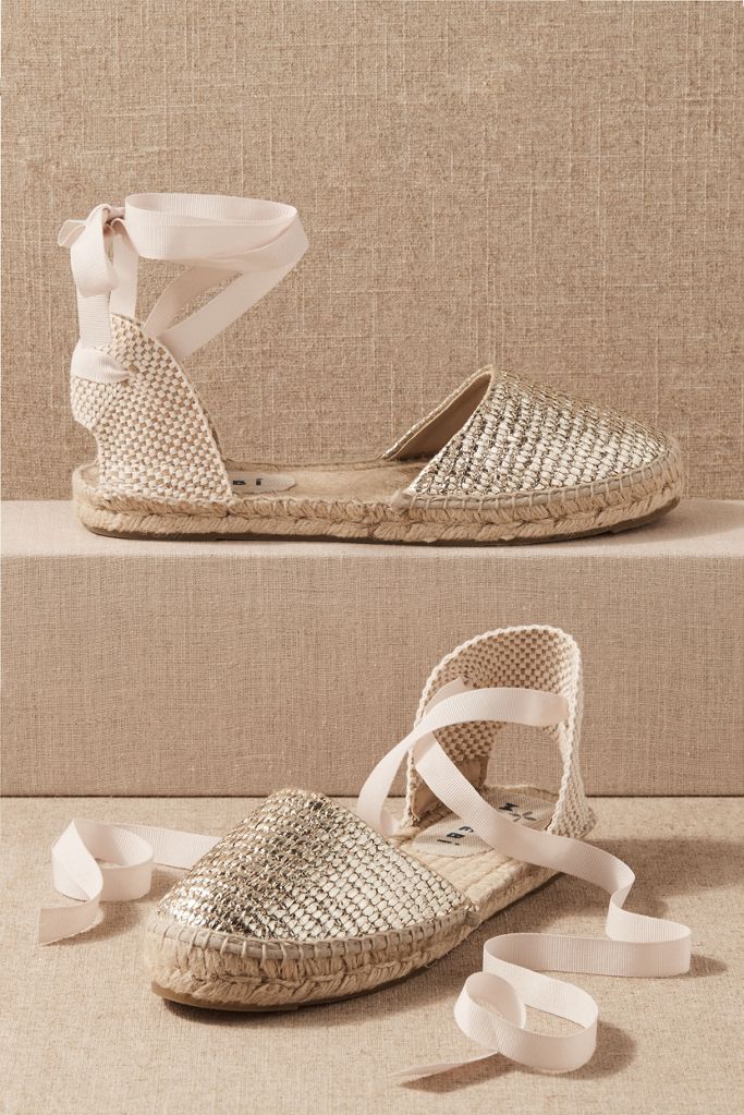 bow kitten heels