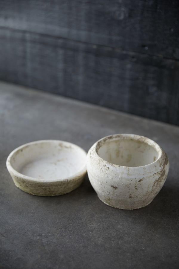 Slide View: 7: Earth Fired Clay White Curve Pots + Saucers, 2 Sizes Set