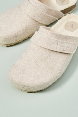 wool clogs