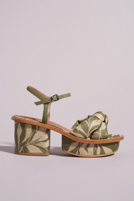 KENDALL SANDALS