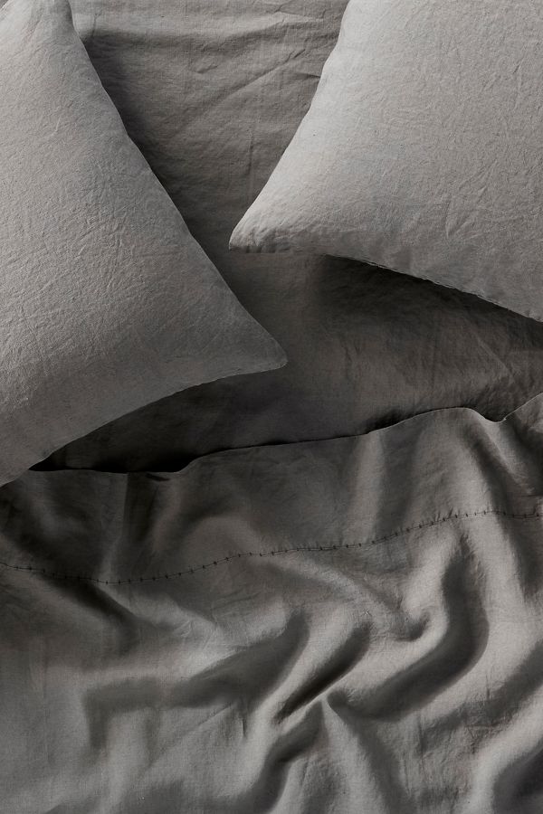 Slide View: 2: Coyuchi Organic Relaxed Linen Fitted Sheet