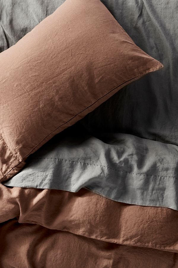 Slide View: 3: Coyuchi Organic Relaxed Linen Fitted Sheet