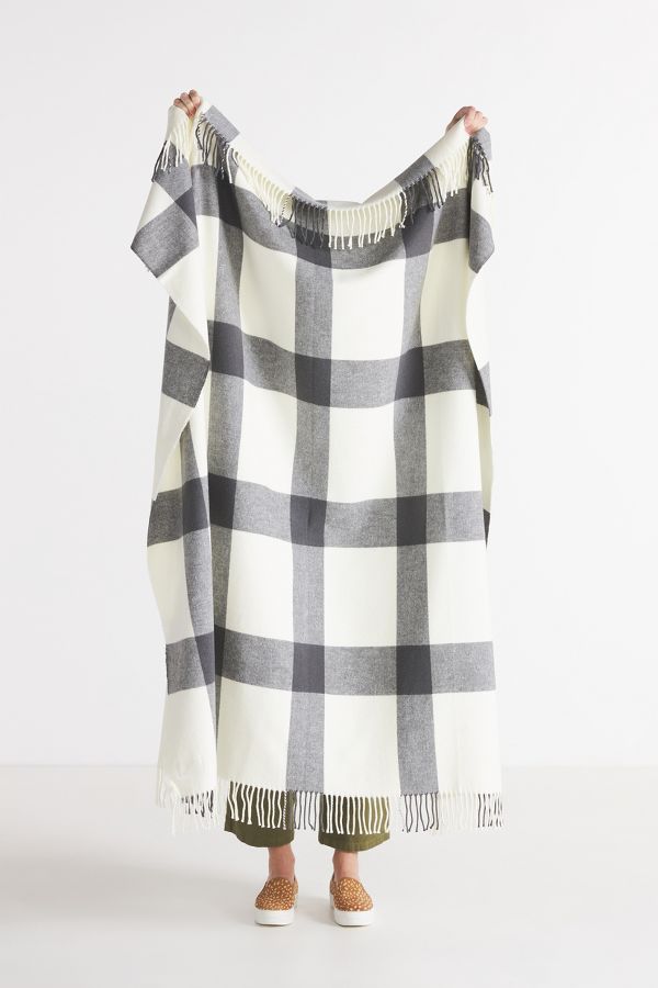 Slide View: 2: Wellington Plaid Throw Blanket