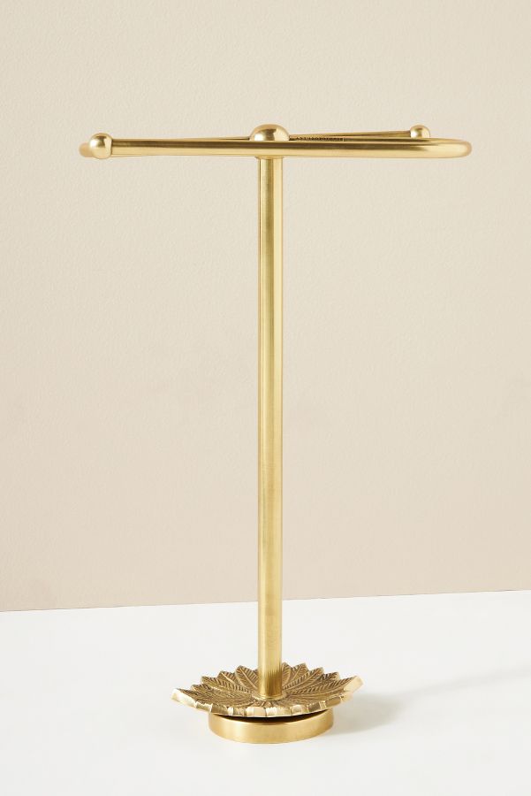 Slide View: 2: Demeter Towel Stand