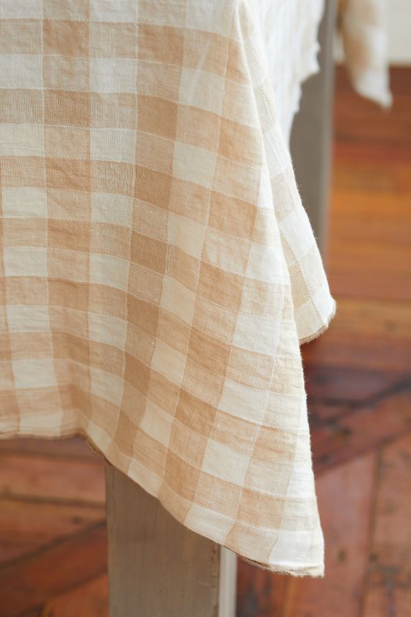 Slide View: 2: Plaid Tablecloth