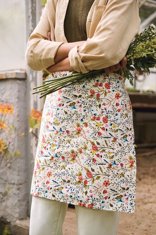 Slide View: 1: Garden Paradise Half Apron