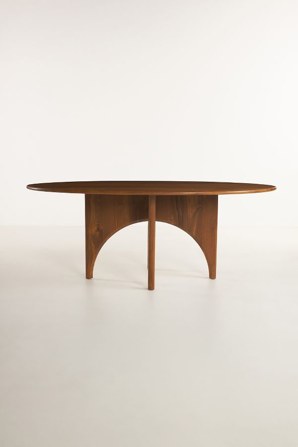 Slide View: 2: Amelia Dining Table