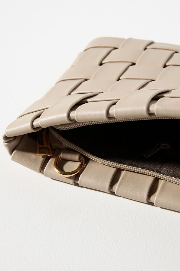 Slide View: 3: Lindy Woven Clutch