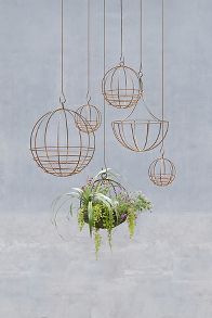 Slide View: 1: Sphere Rust Patina Hanging Basket, 10"