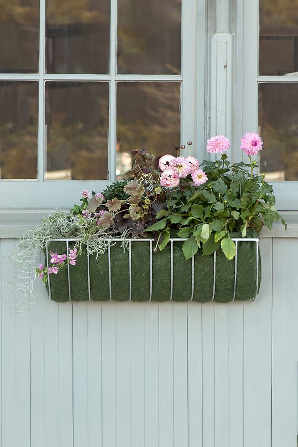 Slide View: 1: Zinc Hayrack, 30