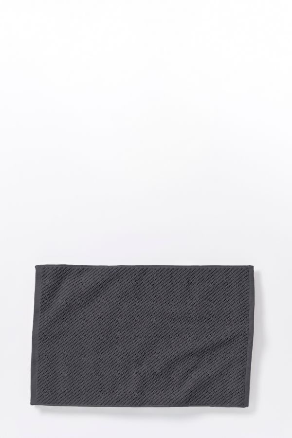 Slide View: 1: Coyuchi Air Weight Organic Twill Bath Mat