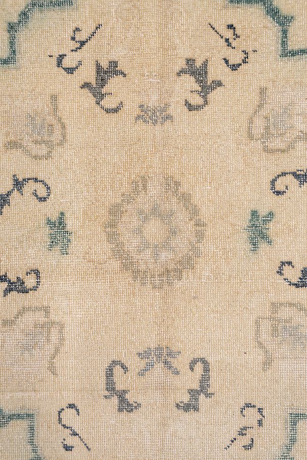 Slide View: 2: Eliko Rugs Vintage 715 Rug