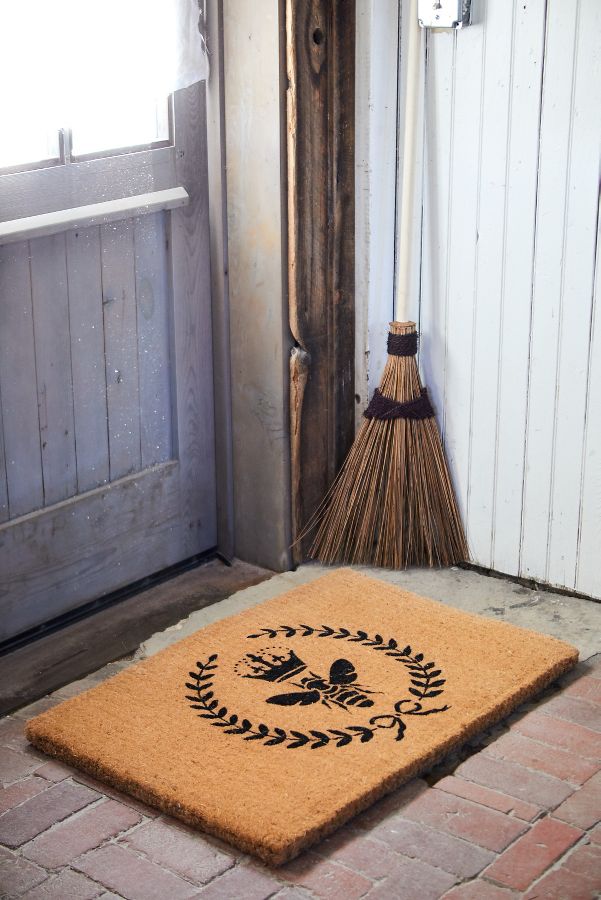 Slide View: 1: Crowning Bee Coir Doormat