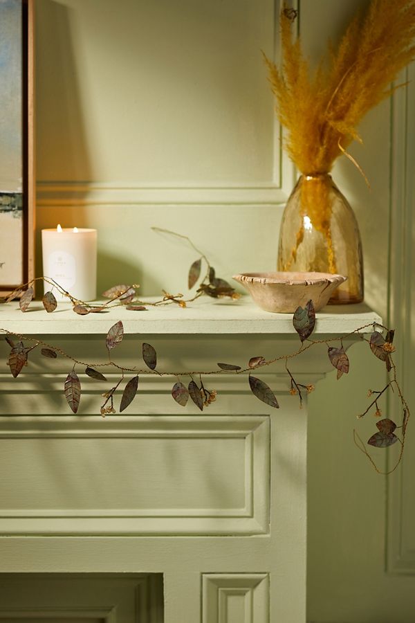 Slide View: 1: Leaf + Berry Iron Garland