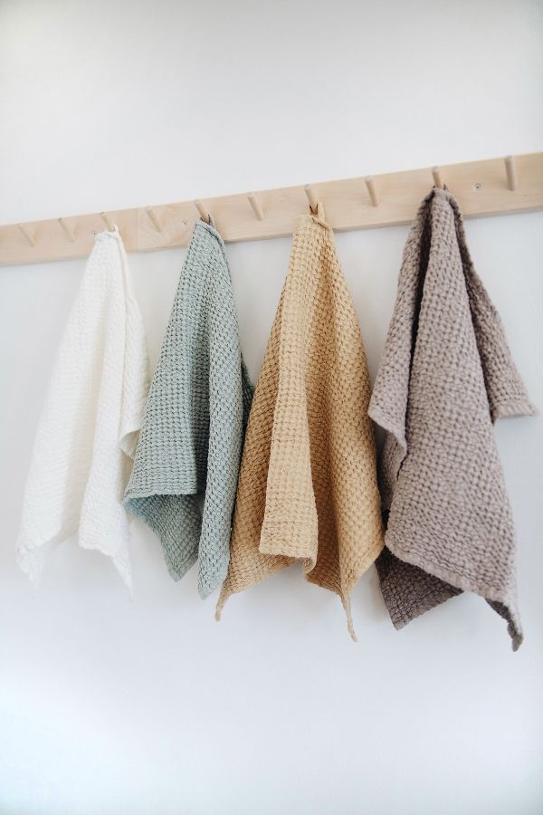 Slide View: 2: Roan Iris Waffle Hand Towel