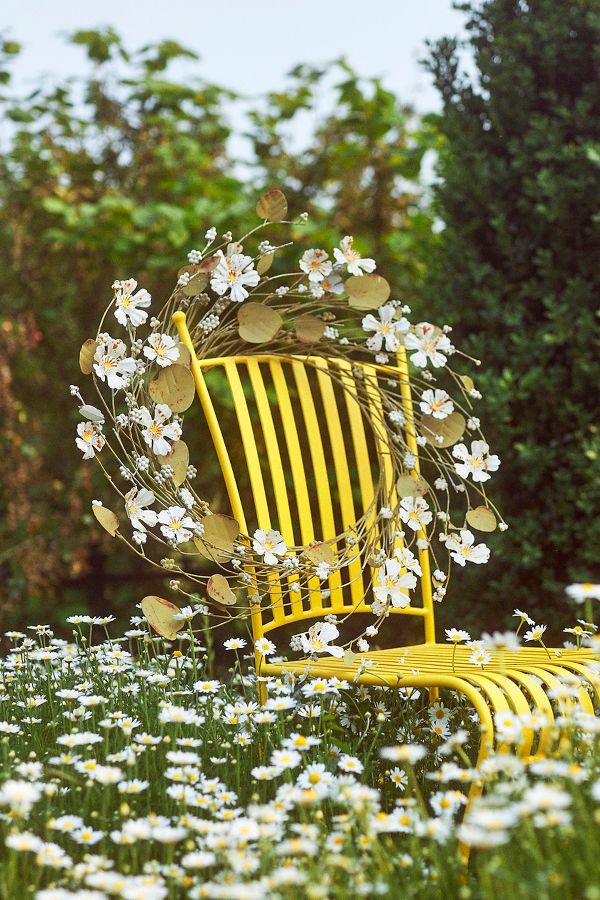 Slide View: 2: White Flower + Eucalyptus Iron Wreath