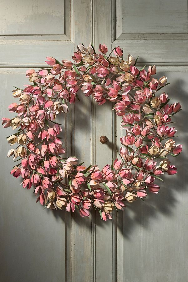 Slide View: 3: Tulip Iron Wreath