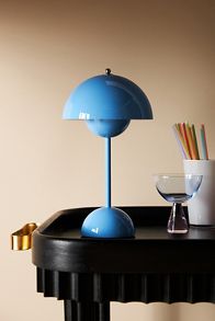 Slide View: 2: Flowerpot V9 Rechargeable LED Portable Table Lamp