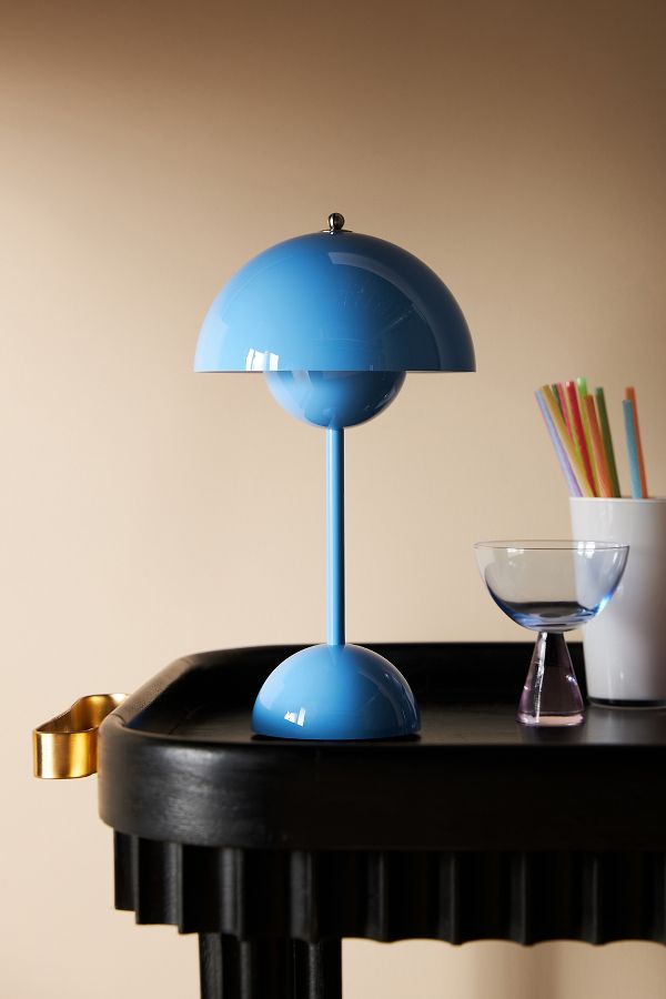 Slide View: 2: Flowerpot V9 Rechargeable LED Portable Table Lamp