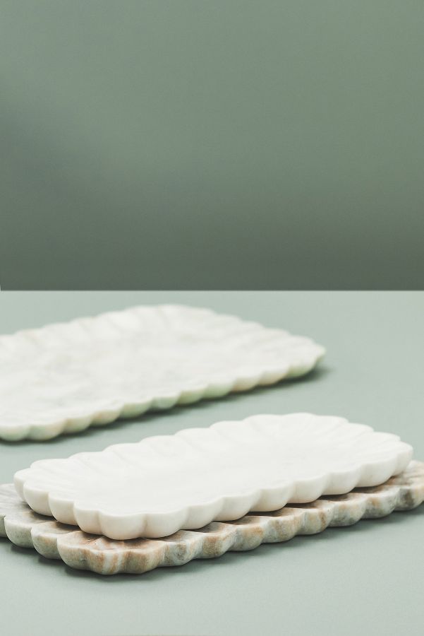 Slide View: 1: Marble Scalloped Tray