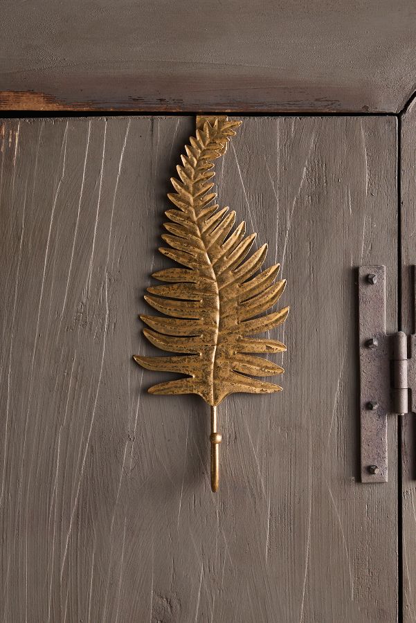 Slide View: 2: Antiqued Fern Wreath Hanger