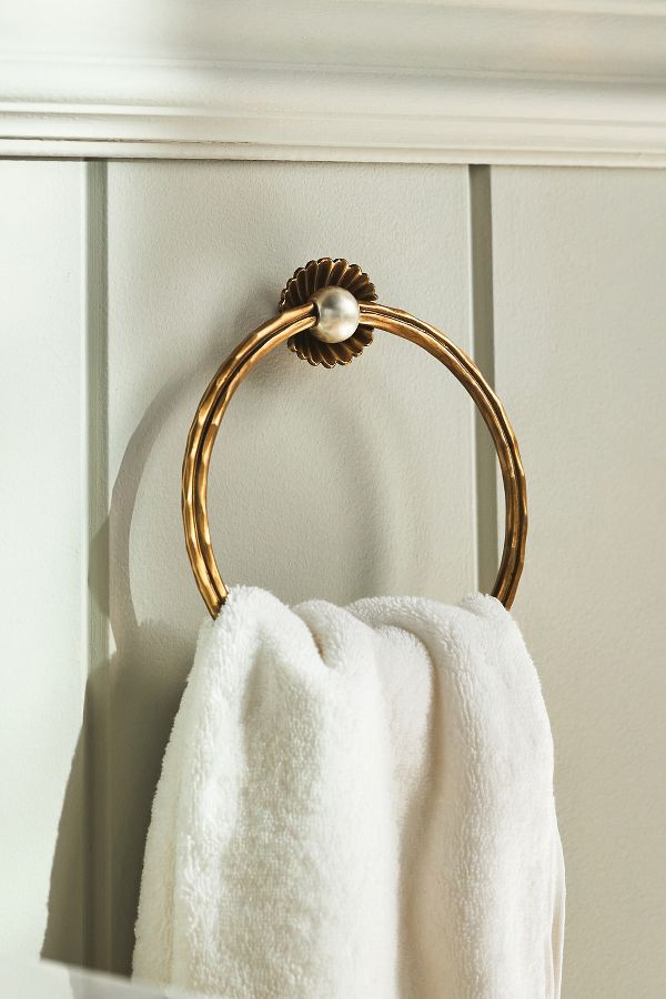 Vista diapositiva: 4: Cristal Brass Pearl Towel Ring